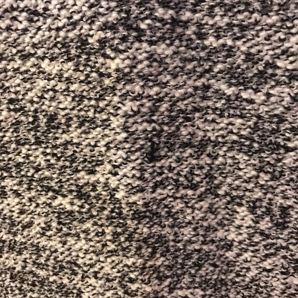 Black and white turtleneck sweater - Picture 3 of 3